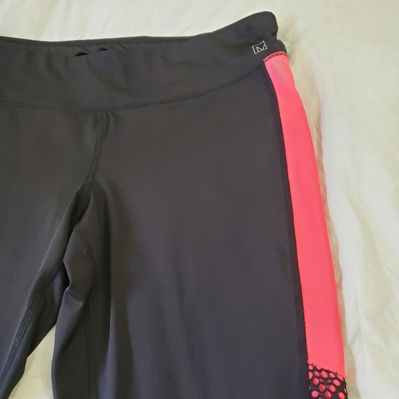 Active Leggings Size XL - Picture 4 of 11